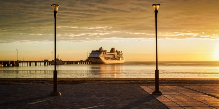 Argentina: Crucero Celebrity Infinity arriba por penúltima vez a Puerto Madryn