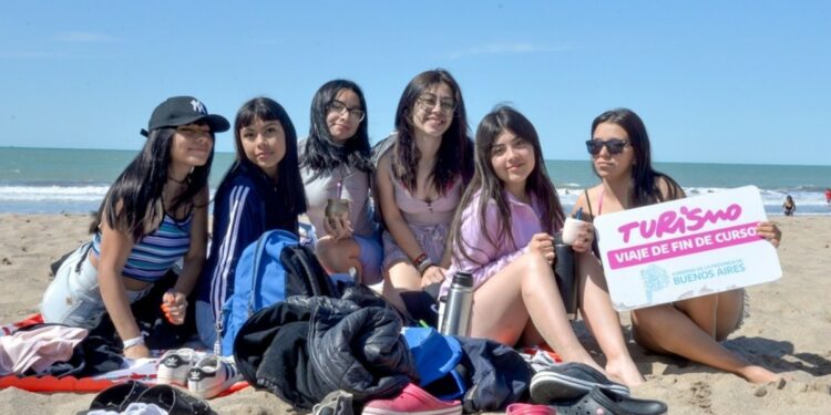 BAE Negocios | Abrió la inscripción para los viajes de egresados gratis 2023: cómo anotarse