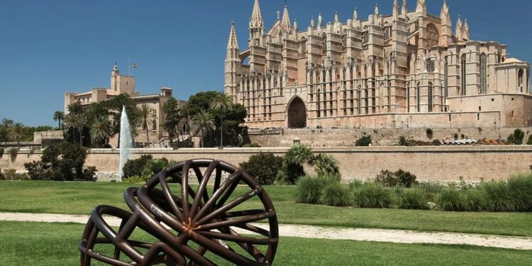 Bonos turísticos para residentes en Baleares 2023: requisitos y cómo solicitarlo