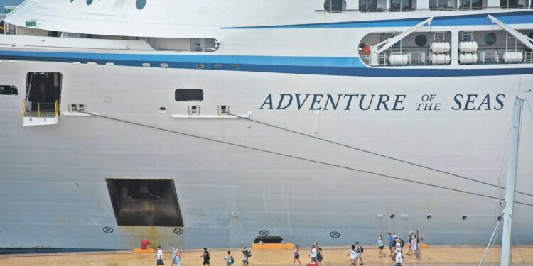 Busca Royal Caribbean ampliar ventas con Alexa