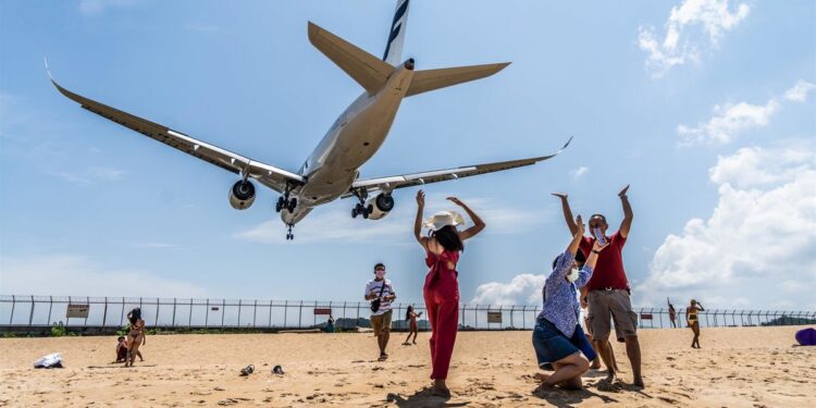 Cliente puede cancelar viaje combinado sin penalización en casos extraordinarios como Covid, según abogado UE