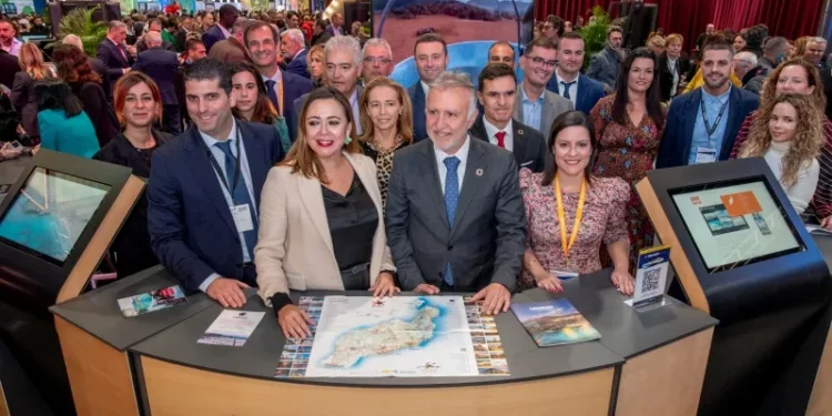 Corujo debe explicar su "isla Saturada"