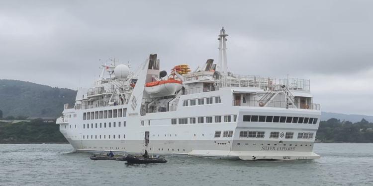 Cruceros Silver Explorer y Norwegian Star visitan Punta Arenas