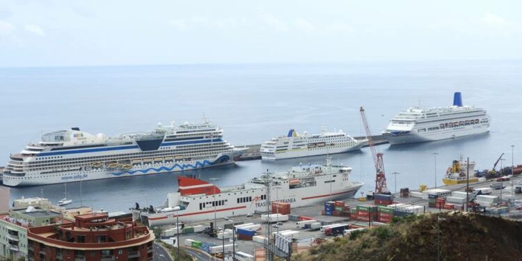 "Cuestiones técnicas" cancelan la escala del crucero MSC Seaview en La Palma