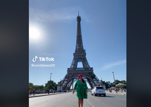 "De Chiconcuac a París"; tianguista "factura" viajes gracias a la paca