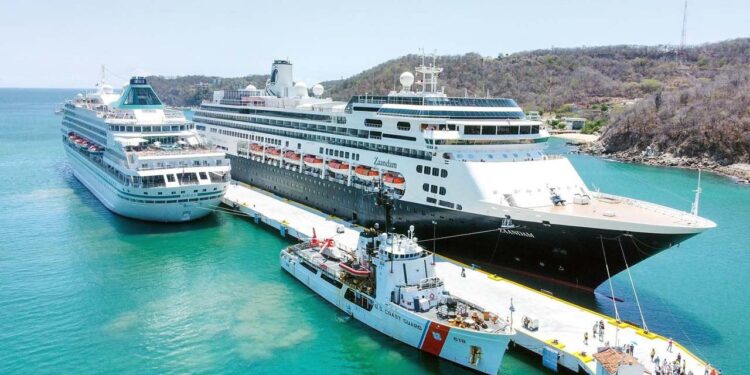 Dejan cruceros más de un millón 800 mil pesos a Huatulco