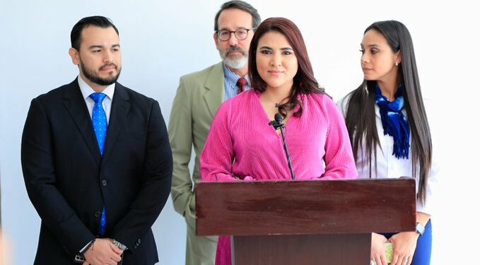 Diputados de Nuevas Ideas aseguran que viaje a EE.UU. lo pagaron con fondos propios