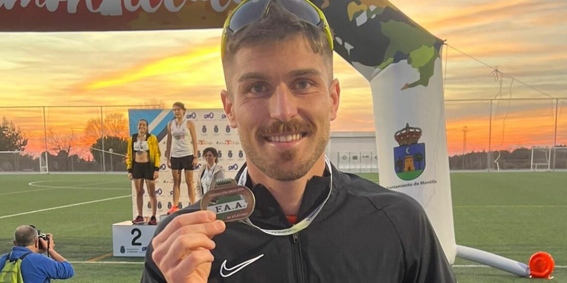 Domi Gil, campeón de Andalucía de Fondo en 10.000 metros