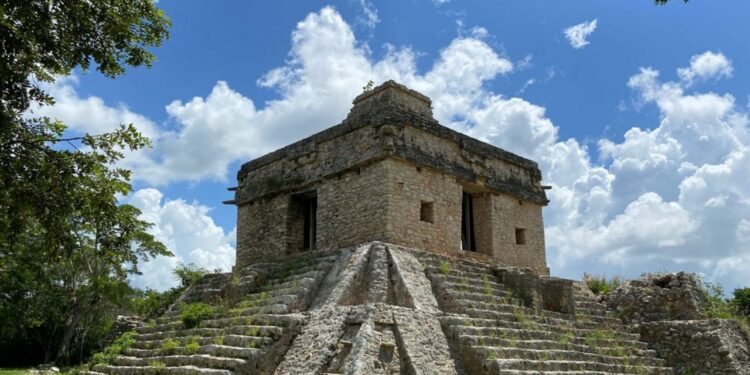 Dzibilchaltún, la zona arqueológica perfecta para recibir la primavera 2023