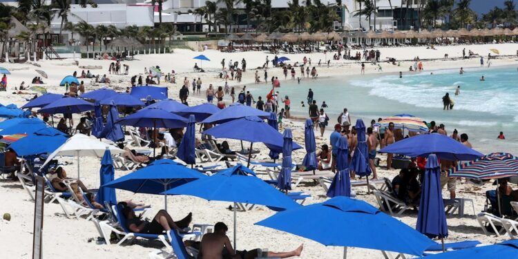 ESTADOS UNIDOS EMITE ALERTA DE VIAJE A MÉXICO DURANTE SPRING BREAK