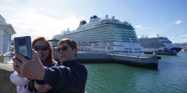 El Puerto batirá este año su récord de turistas de crucero