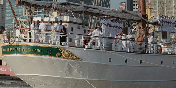 El buque escuela “Juan Sebastián de Elcano” arribó al Puerto de Buenos Aires