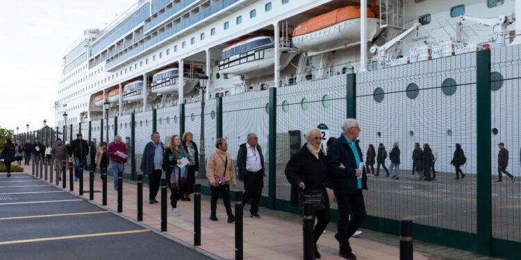 El crucero ‘MSC Lírica’ realizará este sábado la octava de las diez escalas...