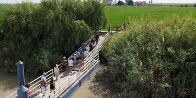 El pantalán de Isla Mínima en Sevilla registra 34 entradas del crucero La Belle de Cadix y 4.500 pasajeros en 2022