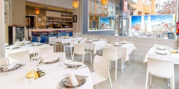 El restaurante cuya carta ha sido elaborada por la ganadora de MasterChef India permite viajar a la India sin salir de Madrid