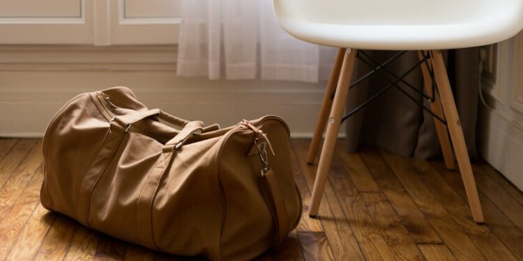 El truco para viajar pagando hasta 80 euros menos por tu maleta y sin facturarla