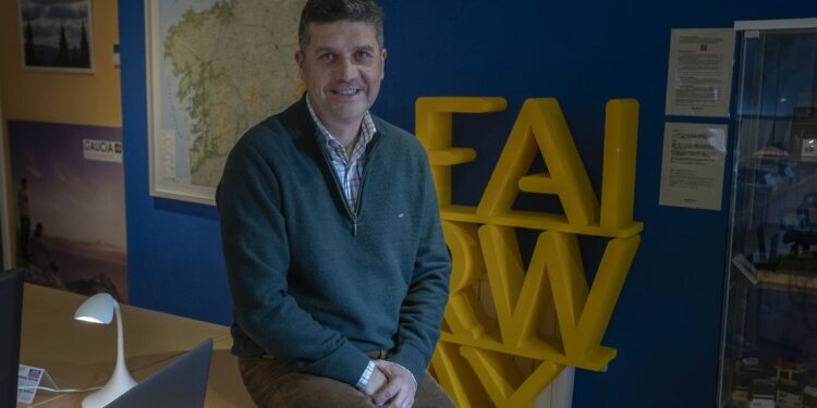 «El turismo asiático empieza a volver a Santiago y en el 2024 debería estar normalizado»