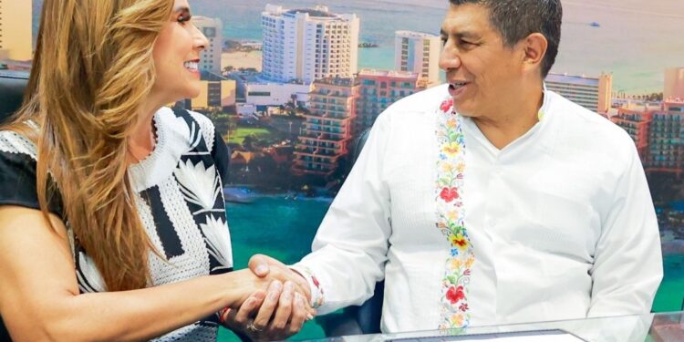 Firman Salomón Jara y Mara Lezama convenio de colaboración en materia turística – Rosy Ramales