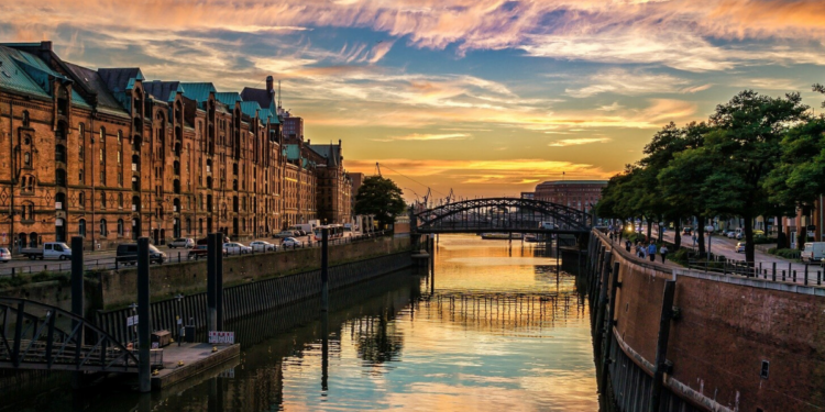 Alemania prolonga restricciones a viajeros