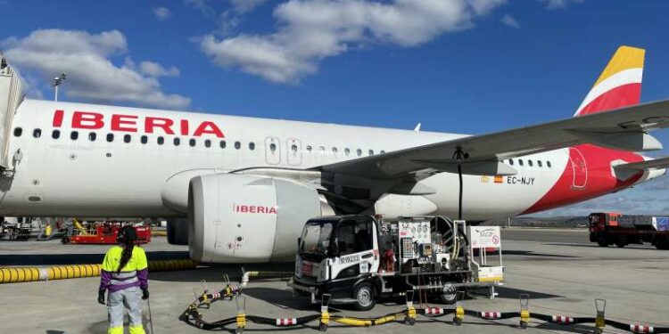Iberia y Repsol comerciarán con SAF para alimentar viajes corporativos
