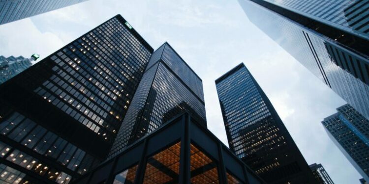 Inversión inmobiliaria crecerá 5.5% en 2023: Gene Towle
