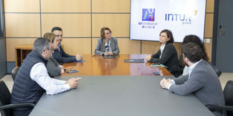 La Universitat Jaume I crea el Aula Intur de turismo
