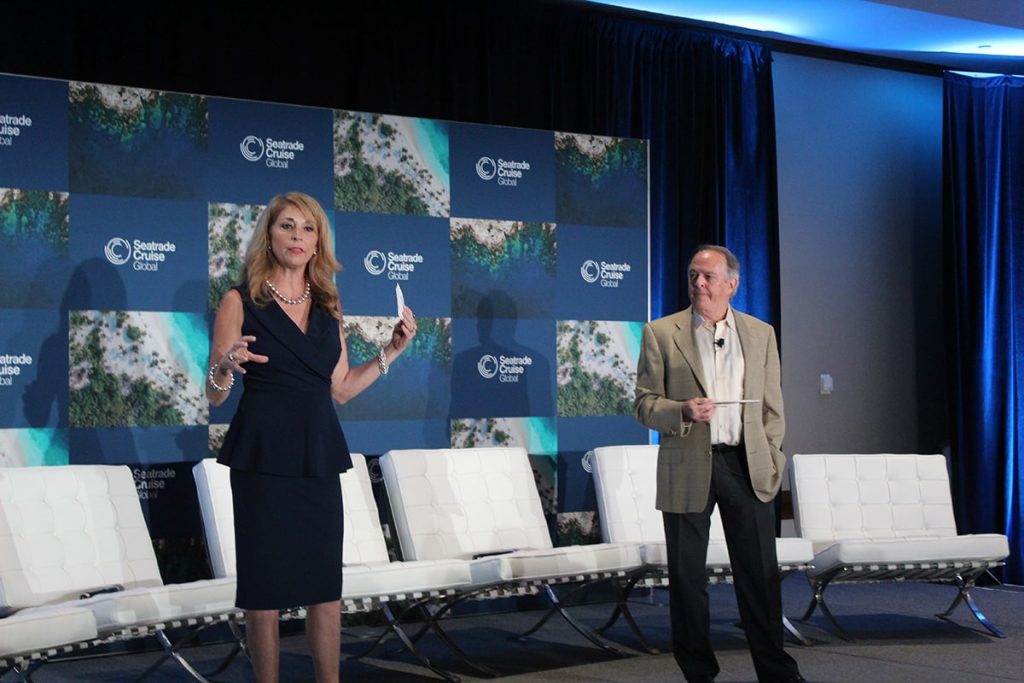 Shannon McKee, President Access Cruise y Roger Blum, Principal de Cruise and Port Advisors