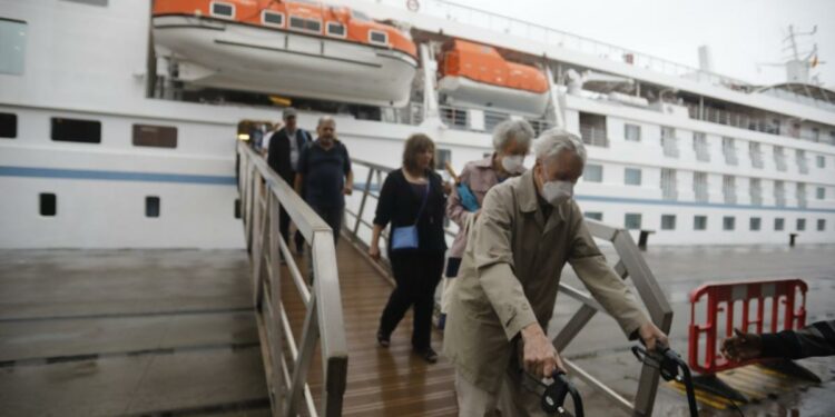 La temporada de cruceros arranca con 30 buques previstos con 30.000 viajeros