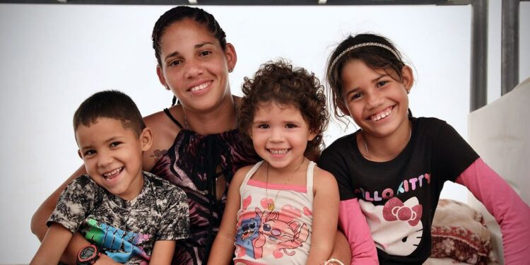 Dorelis Suárez, de 28 años, y sus tres hijos, Yorkelis, de 11, Bonilla, de 5, y Lorens, de 3, dejaron Anzoátegui, en Venezuela, para buscar una vida mejor en Brasil.