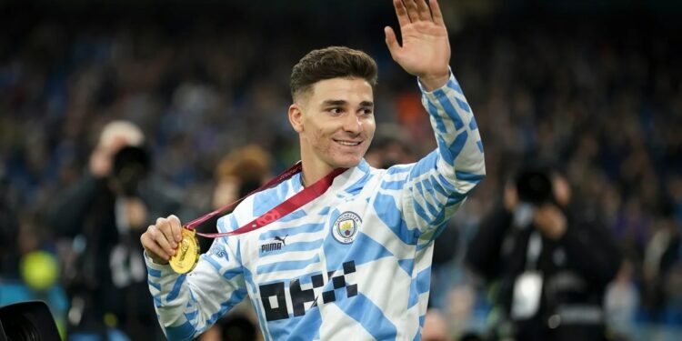 Las revelaciones de Julián Álvarez: de la cábala infaltable durante el Mundial a su plan para que Haaland deje de ser hincha de Boca y se haga de River