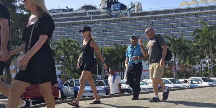 Llegan 3 mil 658 viajeros en el crucero Norwegian Joy, el séptimo de la temporada