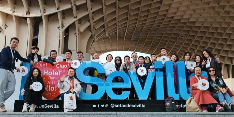 Los primeros agentes de viajes de China en tres años llegan a Sevilla