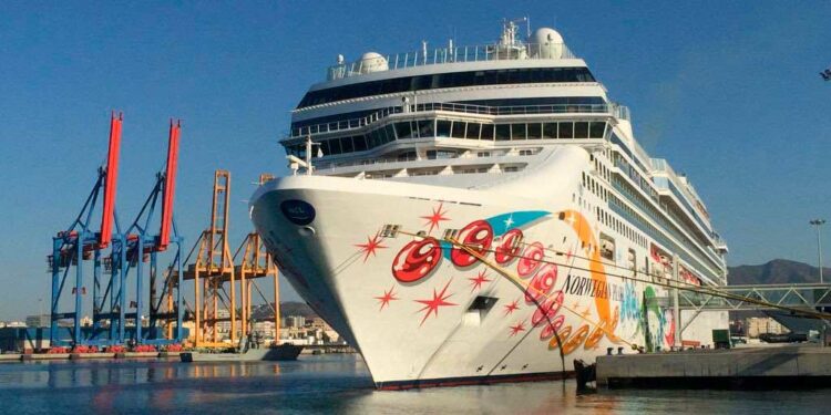 Los puertos españoles encaminan la senda de la recuperación total del turismo de cruceros