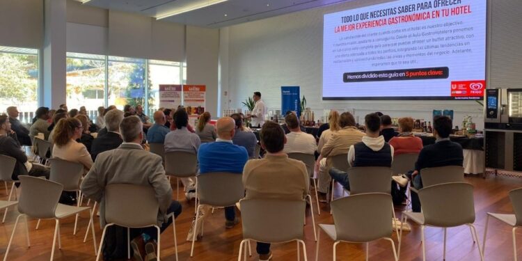 Mallorca se prepara para la temporada alta turística en las jornadas de formación “...