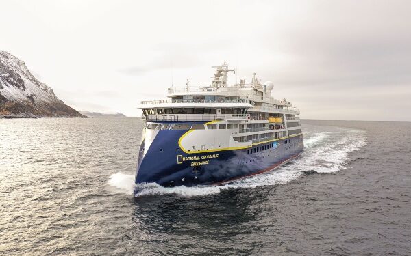 National Geographic Endurance visita Puerto Natales