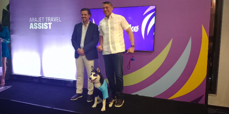 No solo tú, tu mascota puede tener asistencia en viajes con Arajet e iké - Negocios & Innovación