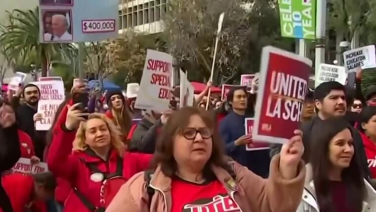 Padres están preocupados por la huelga en el distrito escolar de Los Ángeles, el segundo mayor del país