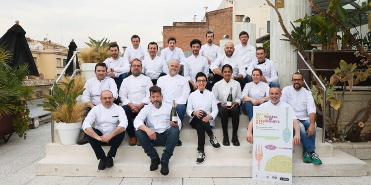 Passeig de Gourmets 2023 riega con cava el Passeig de Gràcia