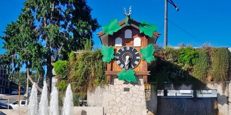 Precios de viajes por las nubes: familiares de alumnos piden no firmar contratos con empresas por ahora