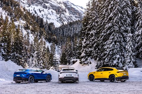 lamborghini urus courchevel
