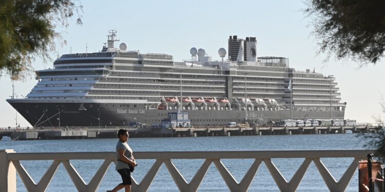 Los cruceros llevaron a Puerto Madryn unos 85 mil turistas Foto Maxi Jonas