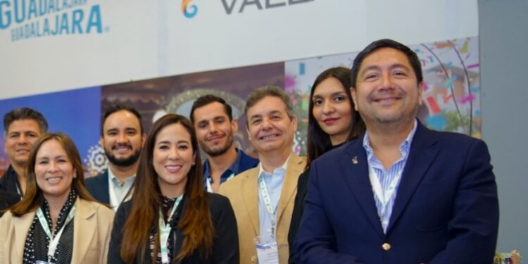 Puerto Vallarta trabaja para reanudar vuelos directos de Copa Airlines