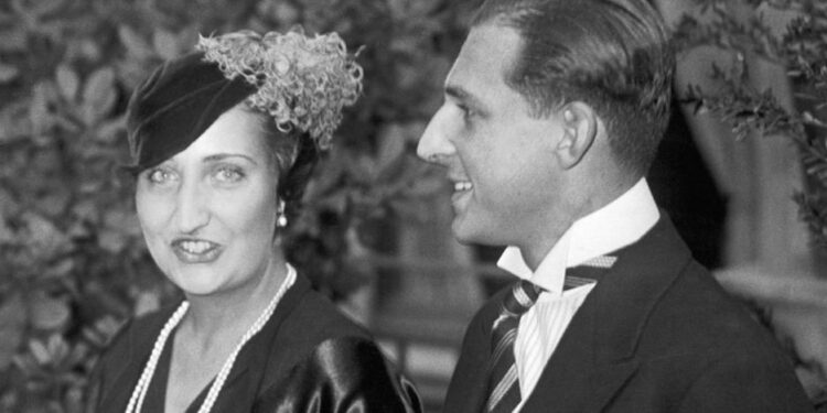 RIQUEZA, PODER Y RUINA: Quiénes eran los Espírito Santo, los Rockefeller portugueses que acogieron a los condes de Barcelona