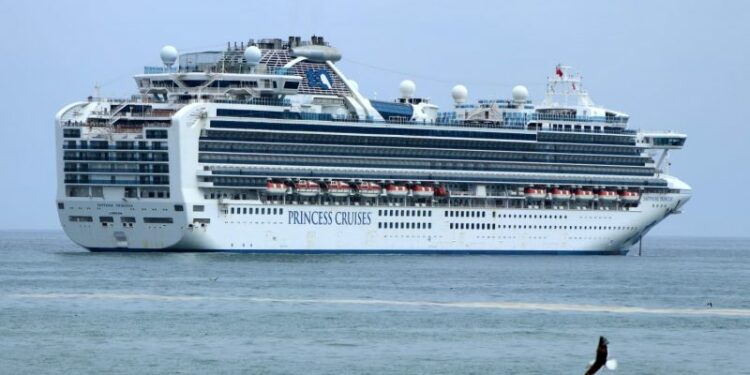 Sapphire Princess realiza la última escala en territorio chileno de la temporada 2022-2023