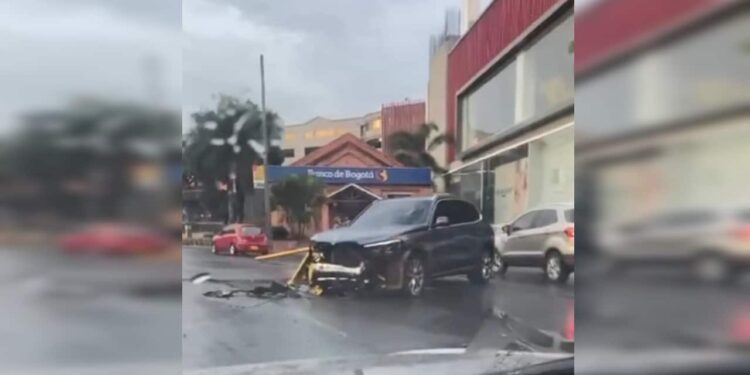 Se registró un fuerte accidente de tránsito a la altura de Chipichape
