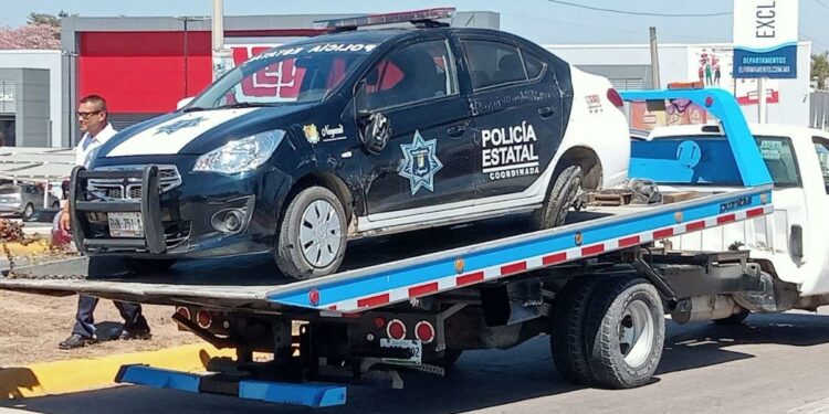 Se voltea patrulla en crucero de Lago Real