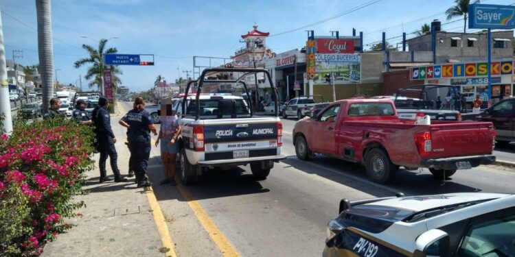 Seguridad de Bahía retira a malabaristas y menores de edad