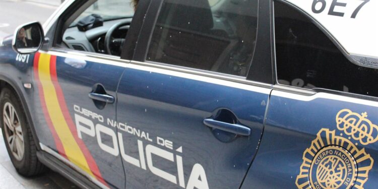 Siete detenidos y registros en Málaga y Sevilla tras caer una organización que enviaba cannábicos ocultos en camiones