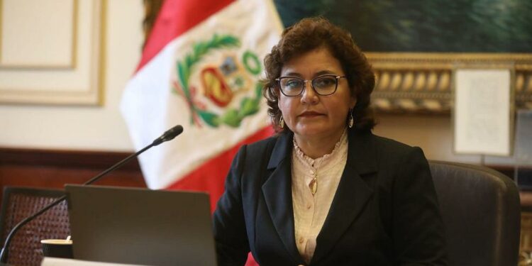 Silvia Monteza sobre viajes internacionales de congresistas: “No es un exceso” | PERU