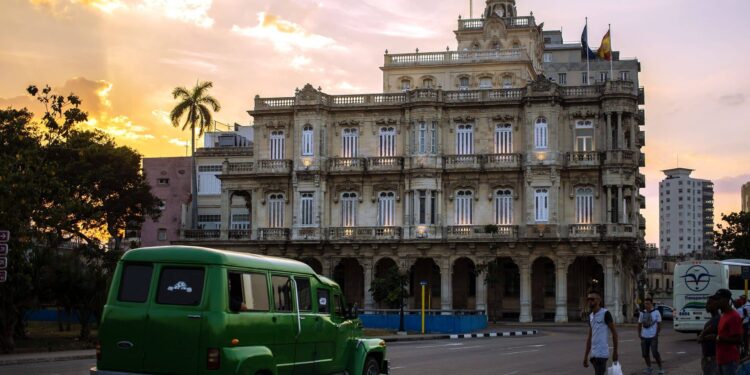 Sobre permisos ESTA y otras novedades de viajes, informa el Consulado Español en La Habana